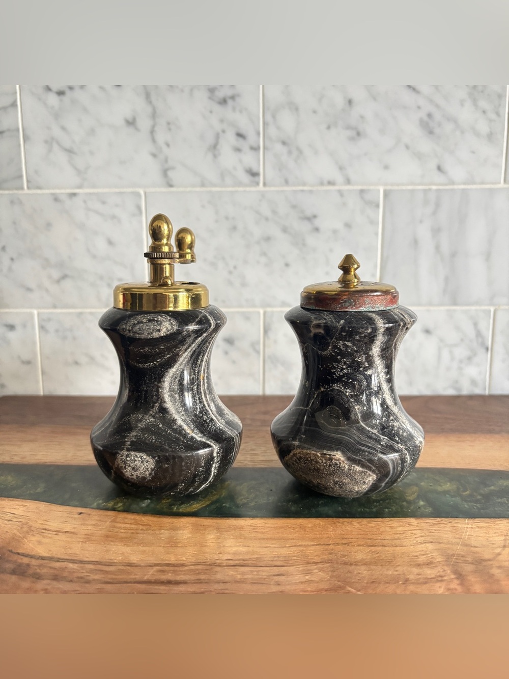 Vintage Italian Marble / Onyx Stone and Brass Salt and Pepper Mill Set - Picture 5 of 13